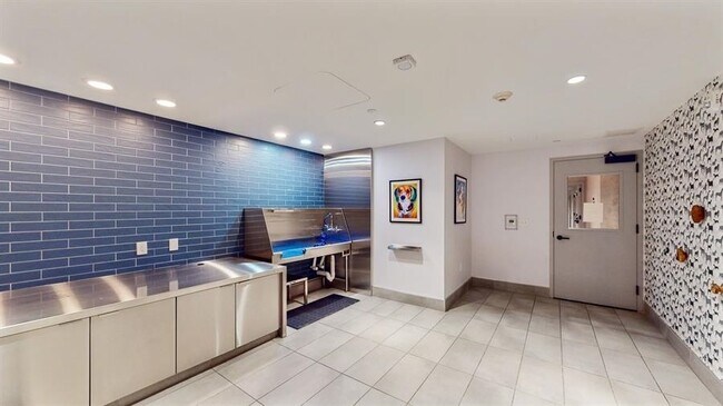 Building Photo - 10 Provost St