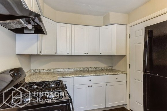 Building Photo - AVAILABLE NOW! - 4509 Barbara Place Unit 2...