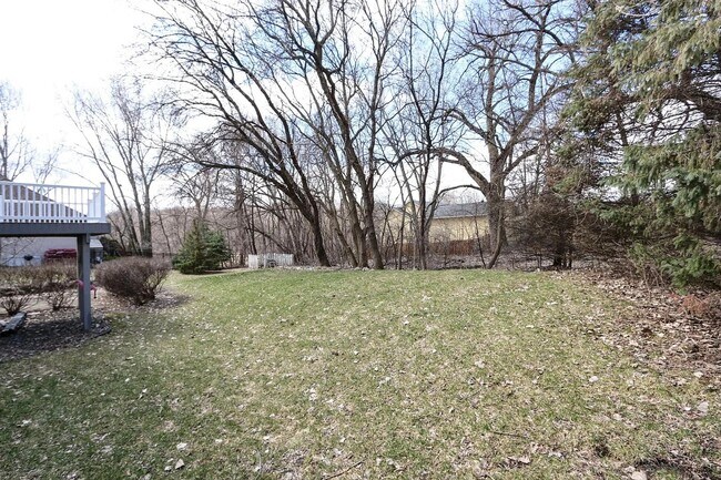 Building Photo - Rare 4 bed singe family super nice luxurio...