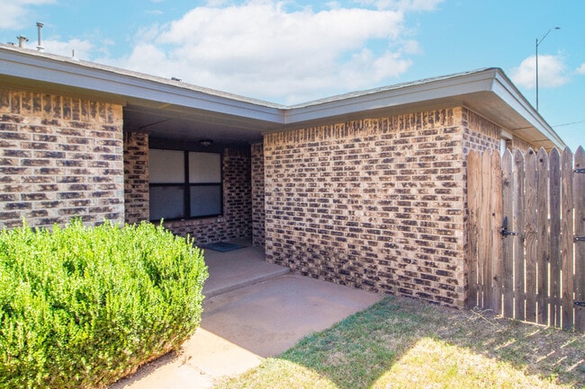 Building Photo - 15 Wagnon Dr