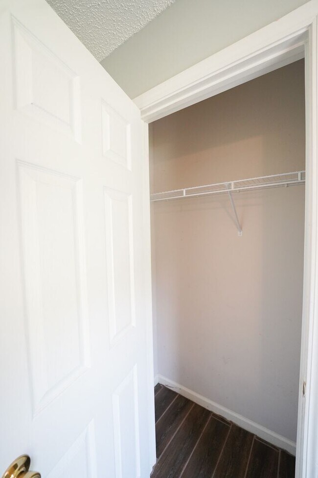 Building Photo - Coming Available!