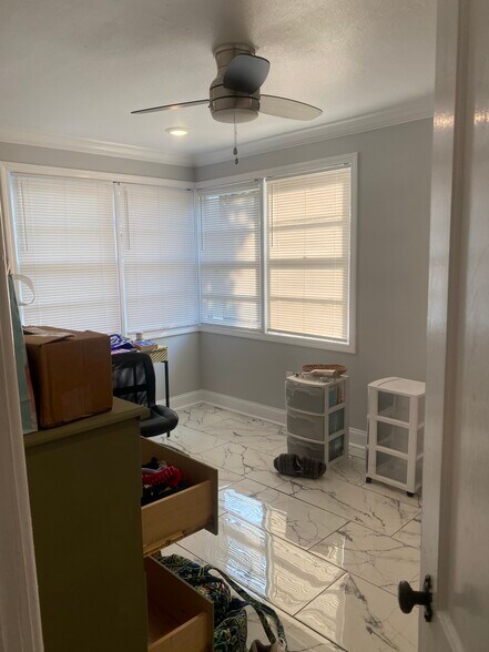 Building Photo - 1820 Metairie Rd