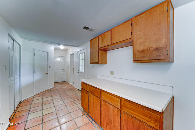 Building Photo - 4201 E Avalon Dr