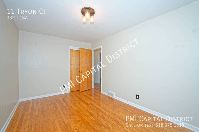 Building Photo - 11 Tryon Ct