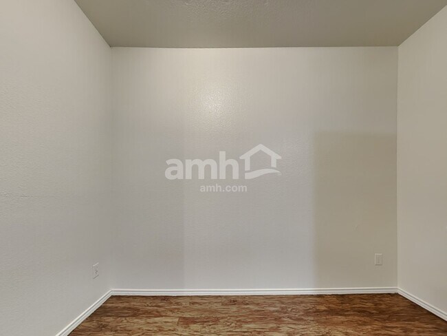 Building Photo - 3806 Evinrude Dr