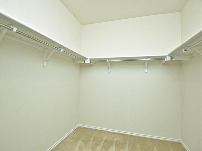 Building Photo - 2717 Claremont Ct