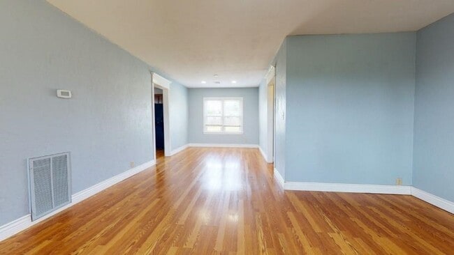 Primary Photo - 203 E Cole Rd