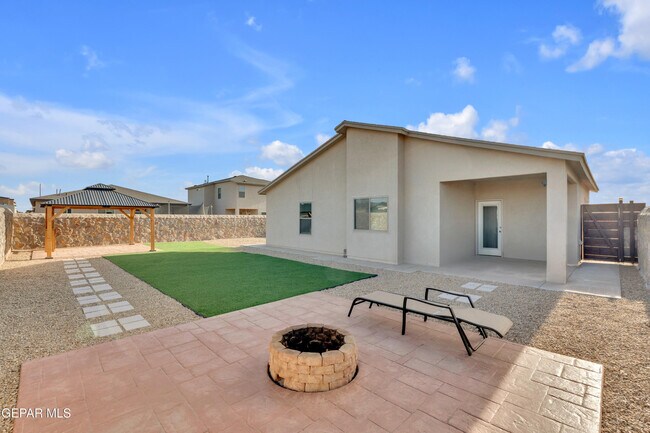 Building Photo - 11352 Hidalgo Dr