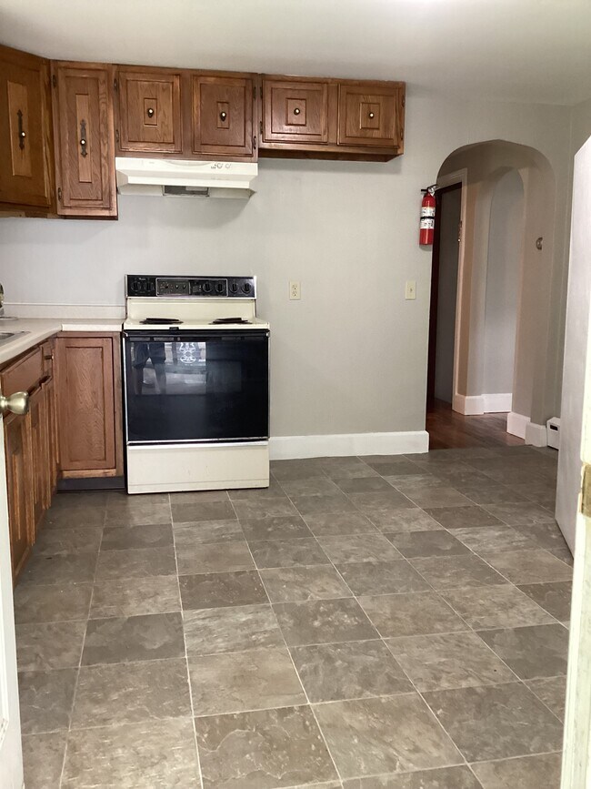 Building Photo - 120 Belchertown Rd