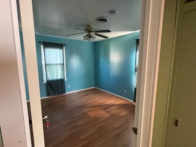 Building Photo - 3411 NE 22nd Ave