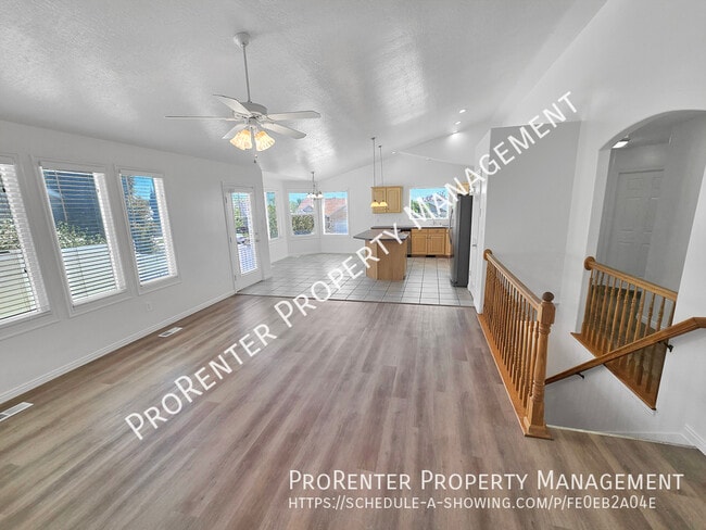 Building Photo - 2274 N 10 W