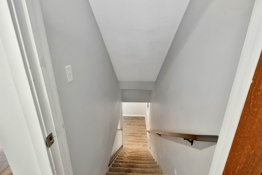 Building Photo - 154 W Beaton Dr