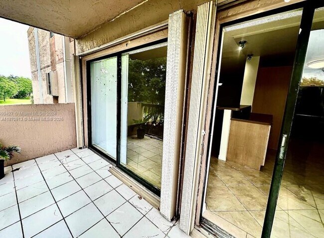 Building Photo - 5800 SW 127th Ave