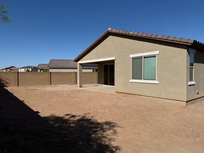 Building Photo - 1673 N St Francis Pl