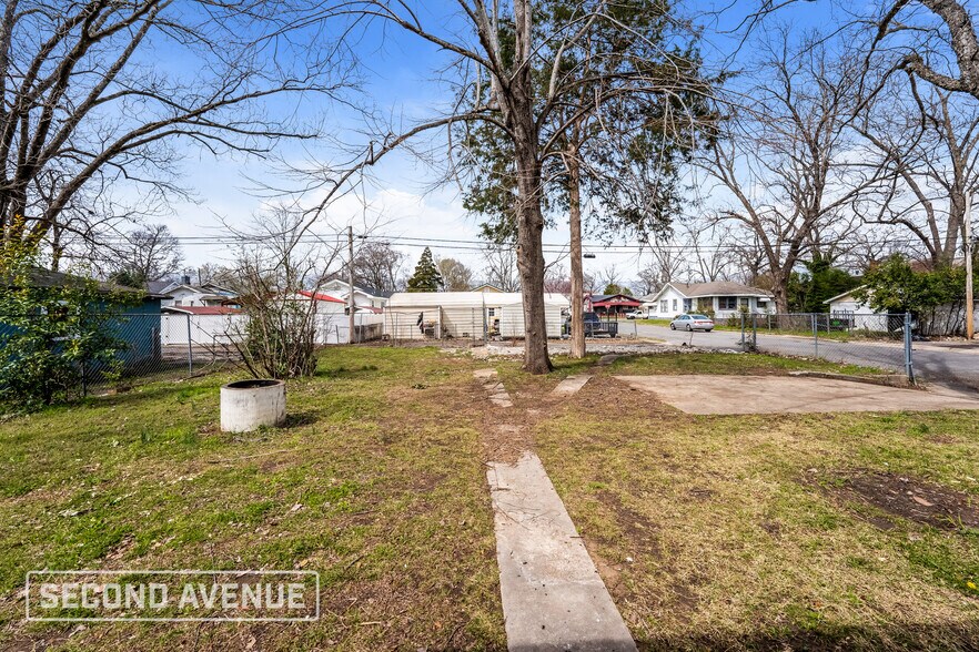 Building Photo - 2800 Ave H