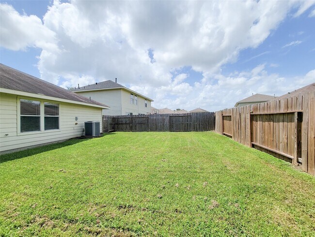 Building Photo - 2731 Trinity Glen Ln