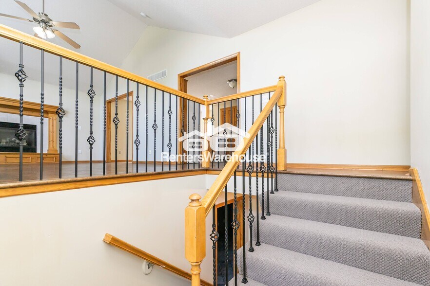 Building Photo - 804 Stratford Dr