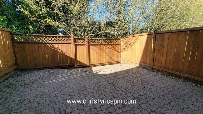 Building Photo - 5632 137th Pl SE