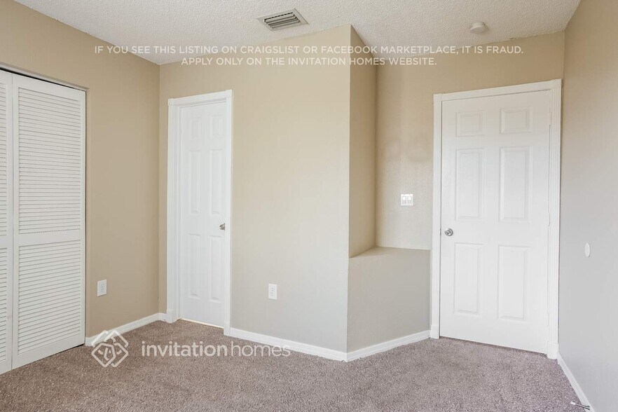 Building Photo - 414 Lakeside Cir