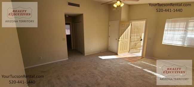 Building Photo - Midvale Park - 2/2 with gated and fenced y...