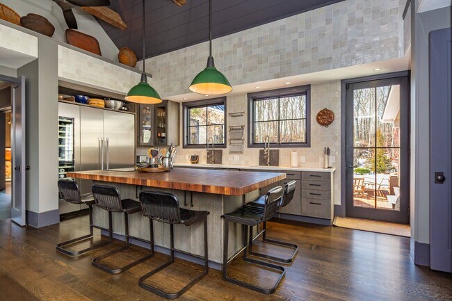 Building Photo - 291 Brick Kiln Rd