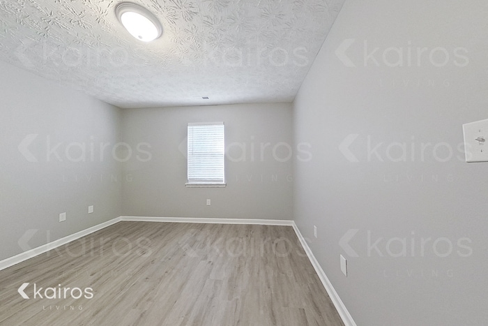 Building Photo - 200 Deer Pkwy