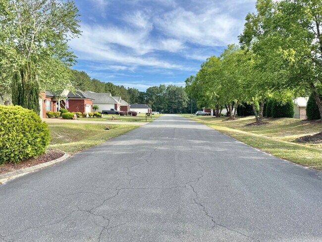Building Photo - Low Maintenance Lifestyle! GORGEOUS 2 BR | 2 BA Brick Duplex in Rosewood (Goldsboro) *Lawn Care/T...