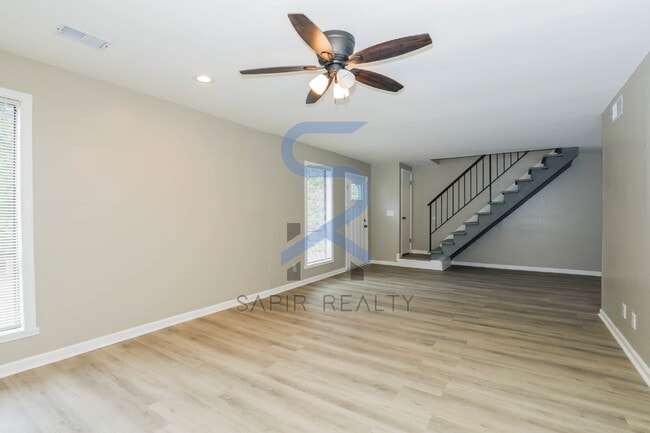 Building Photo - Peaceful Cul-de-Sac Living – 3BR/2.5BA Home in Jonesboro