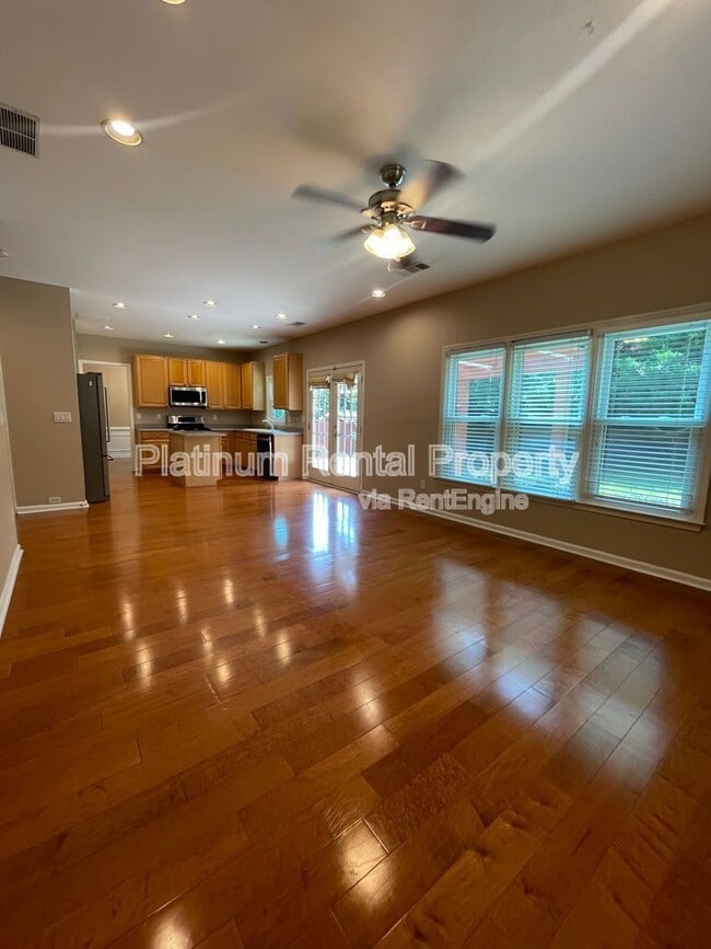 Building Photo - 4916 Durley Ln SE