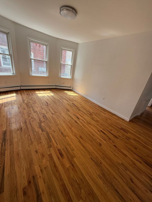 Building Photo - 126 Adams St