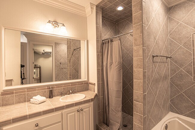 Building Photo - 311 Eagles Way