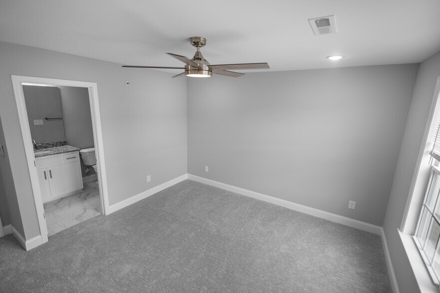 Building Photo - 1261 Cross Creek Cir