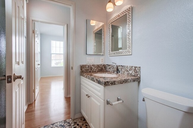Building Photo - ***Available for move in on June 30, 2025*...