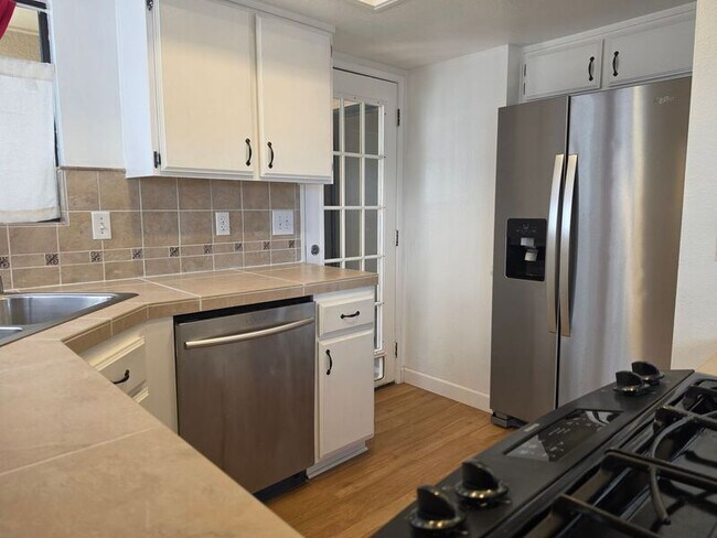 Building Photo - 28201 Montecito