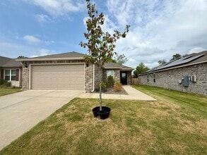 Building Photo - 8609 Westwood Crk Dr