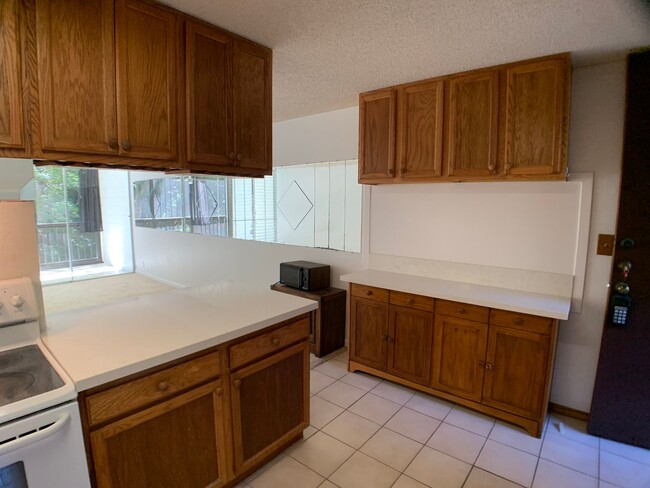 Building Photo - $2100/mo 2BR/1BA/2PKG, Mililani (Waikalani...