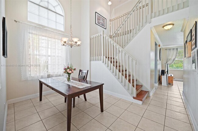 Building Photo - 15376 14th Manor
