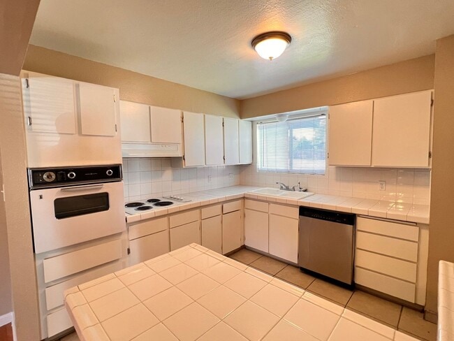 Building Photo - mg2624