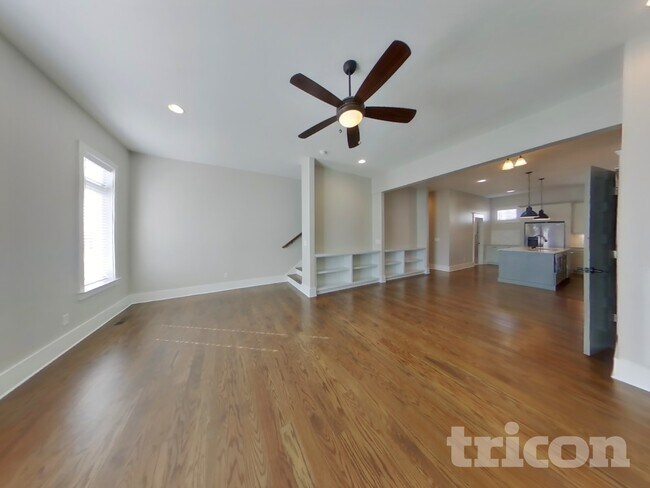 Building Photo - 1214 Hillwood Private Cove