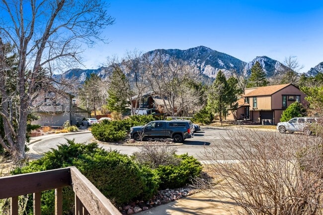 Building Photo - Incredible Shanahan Ridge Home with Flatiron Views