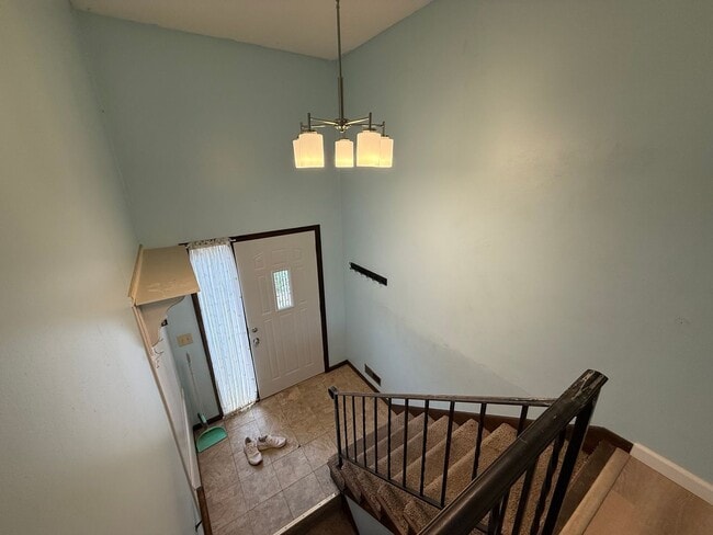 Building Photo - Updated Townhome in Coon Rapids!!  3bed/2bath