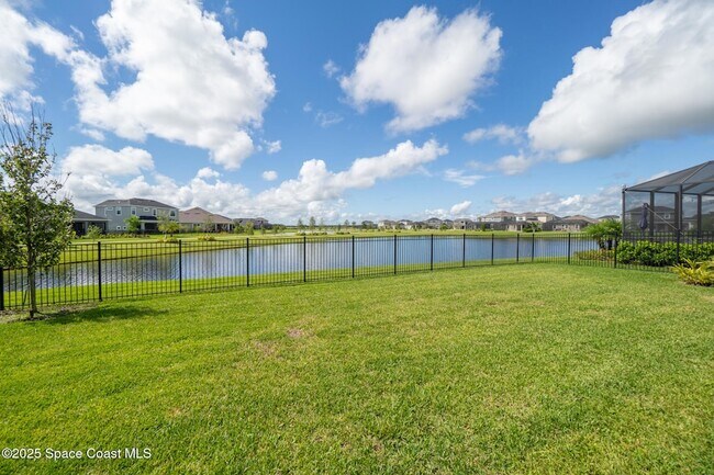 Building Photo - 3233 Casare Dr