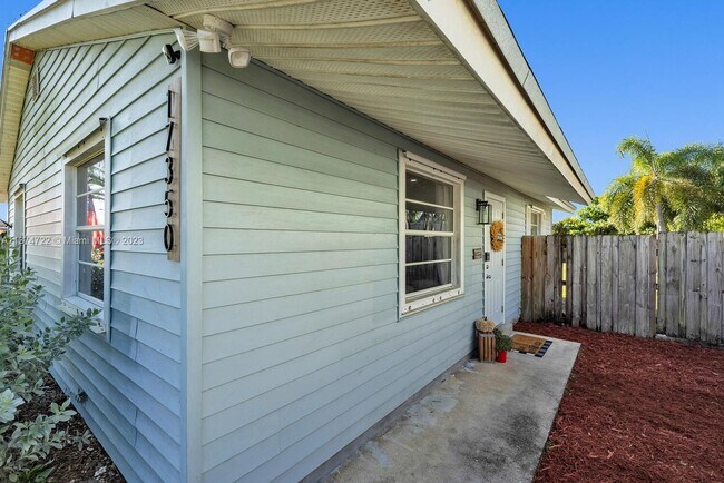 Building Photo - 17350 SW 302nd St