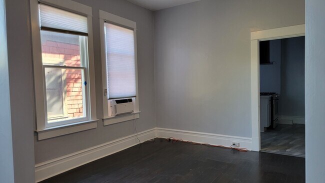 Building Photo - Aves Beauty