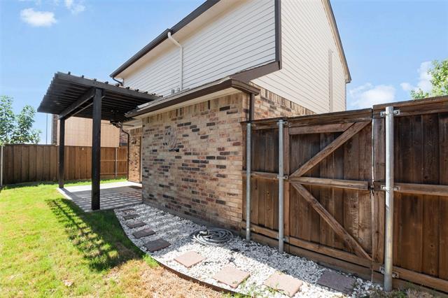 Building Photo - 3420 Briaroaks Dr