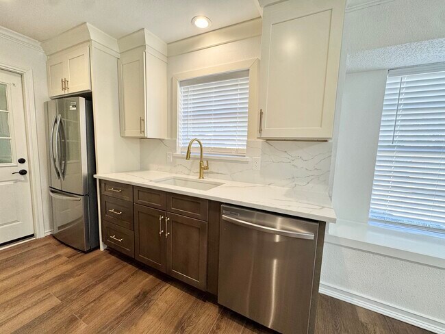 Building Photo - 13508 Fawnwood St