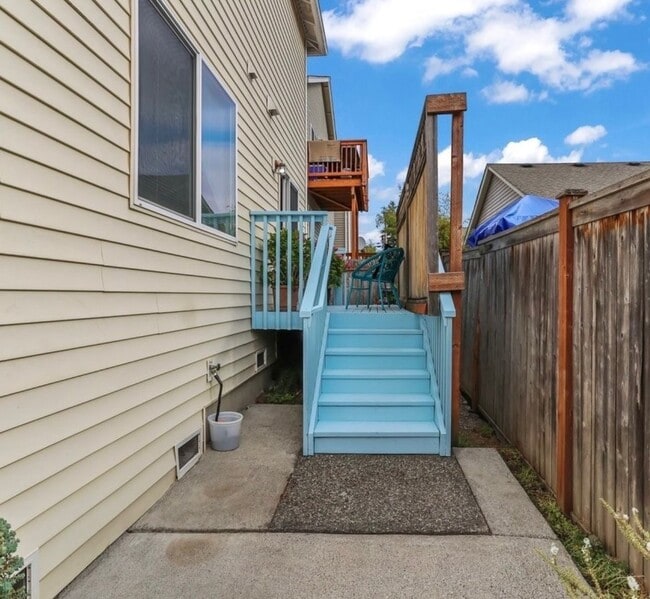 Building Photo - Lynnwood Home