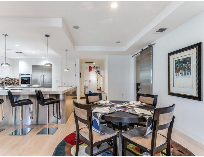 Building Photo - 1505 Elm St