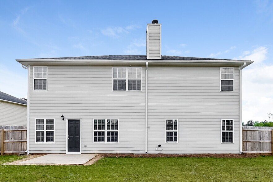 Building Photo - 145 Gross Lake Pkwy