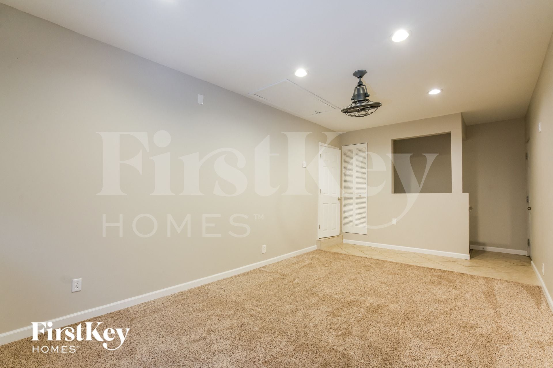 Building Photo - 9946 MacKenzie Rd